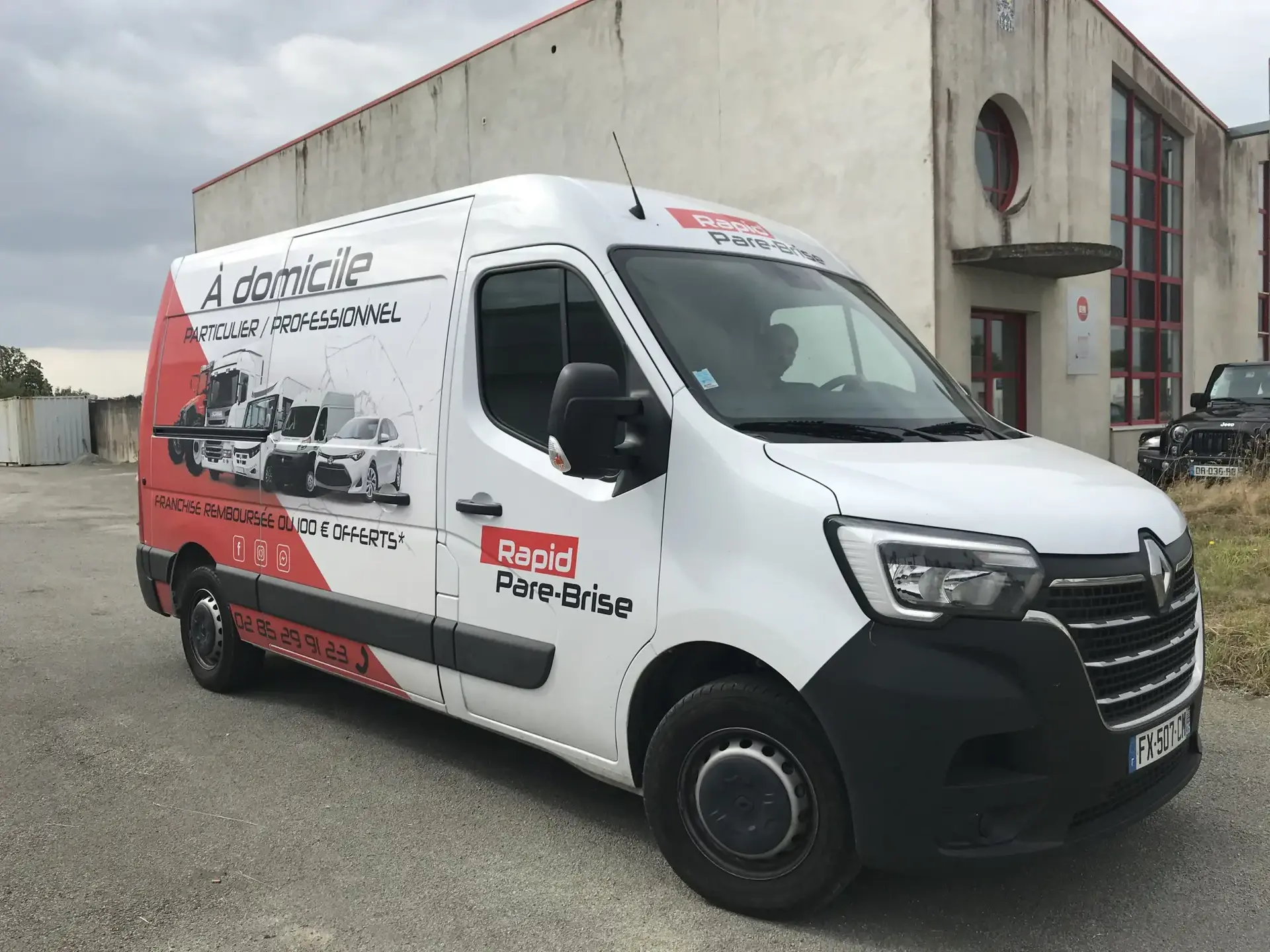 Photo Rapid Pare-Brise Vitré en agence ou à domicile